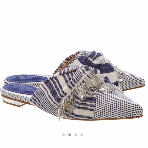 SCHUTZ Shoes - Schultz Yvanna Flat Mule 1 left in 7.5